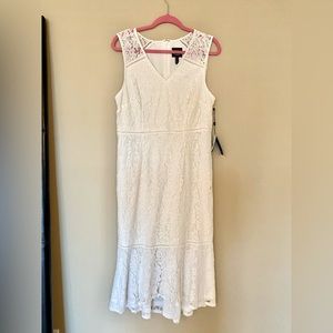 Adrianna Papell Ivory Lace, Flounce long dress - Size 12